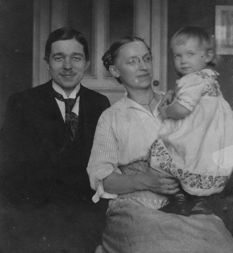 Kurt Adams mit Ehefrau Maria und Tochter Maria 1919 