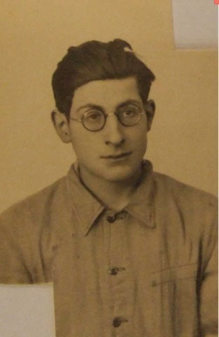 Manfred Strauss, vermutlich im Durchgangslager Westerbork Manfred Strauss, vermutlich im Durchgangslager Westerbork