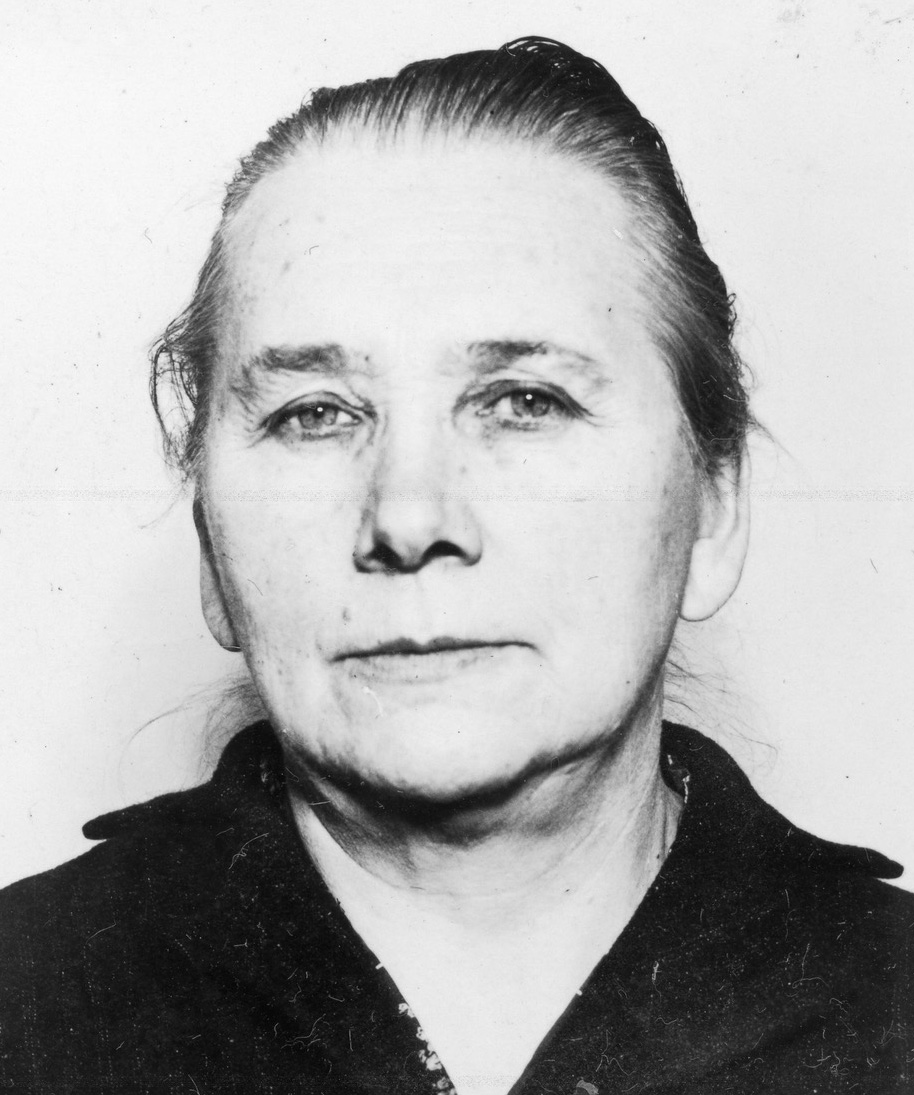 Elise Tesch Elise Tesch